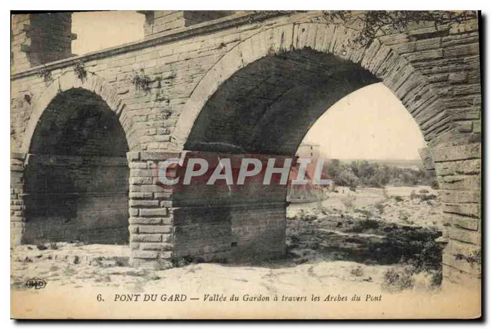 Pont du Gard — Tal des Gardon durch die Bögen der Brücke — Verlag B.D., Nr. 6 - Vorderseite