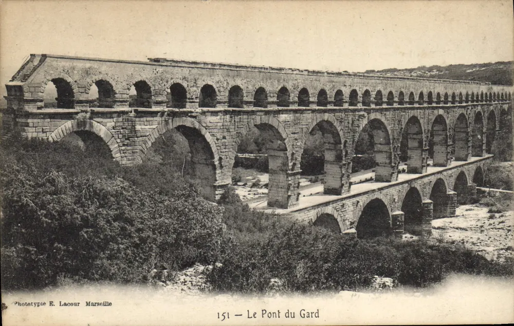 O Pont du Gard — Aqueduto romano — Fototipia E. Laceur Marselha, n° 151 - Frente