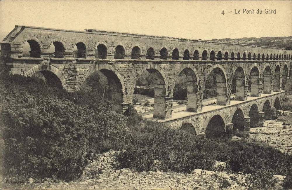 O Pont du Gard — Vista panorâmica — Fototipia Lascouï Marselha - Frente