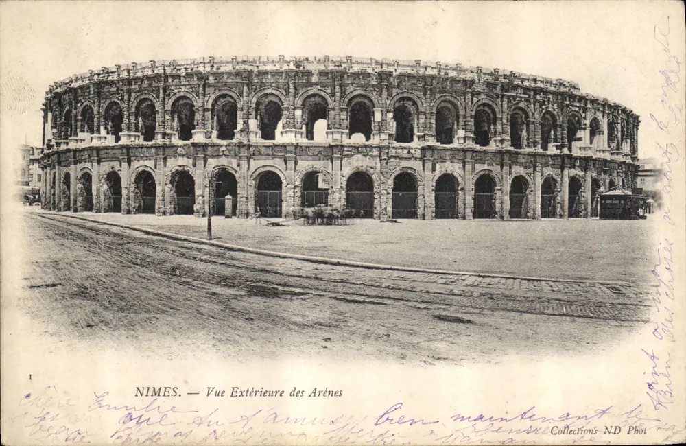 Nîmes — Aussicht auf die Arenen — Sammlung ND Phot - Vorderseite