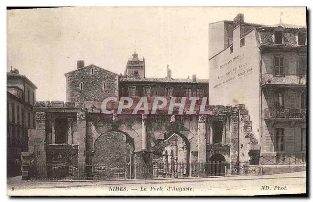 Nîmes — A Porta de Augusto — ND. Fot. - Frente