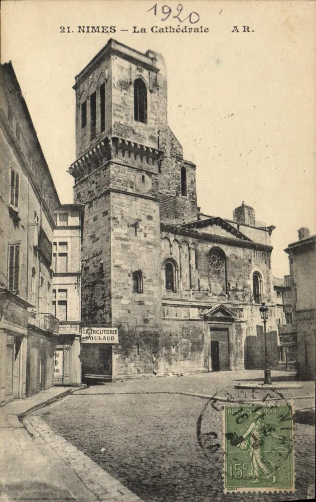 Nîmes — A Catedral — AR. n°21 - Frente