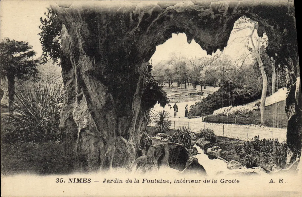 Nîmes — Garten der Fontaine, Innenraum der Höhle — A.R. n°35 - Vorderseite