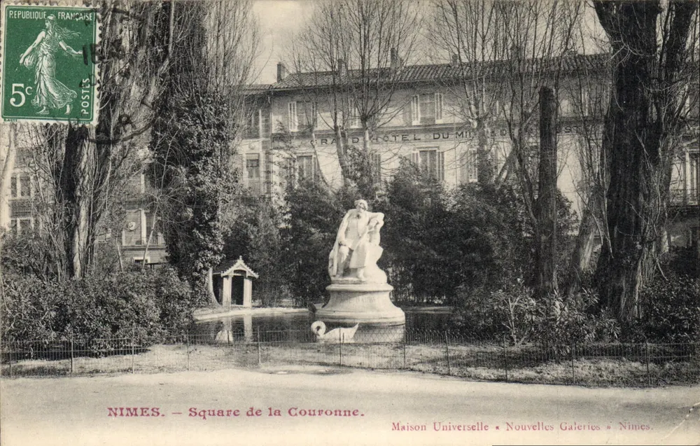 Nîmes — Praça da Coroa — Casa Universal • Novas Galerias • Nîmes - Frente