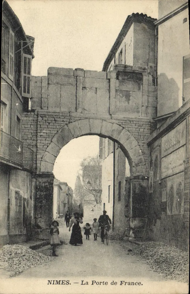 Nîmes — La Porte de France — Verleger G. Bébert - Vorderseite