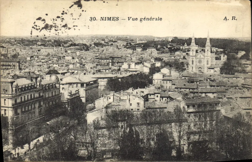 Nîmes — Vista geral — A. R., n° 30 - Frente