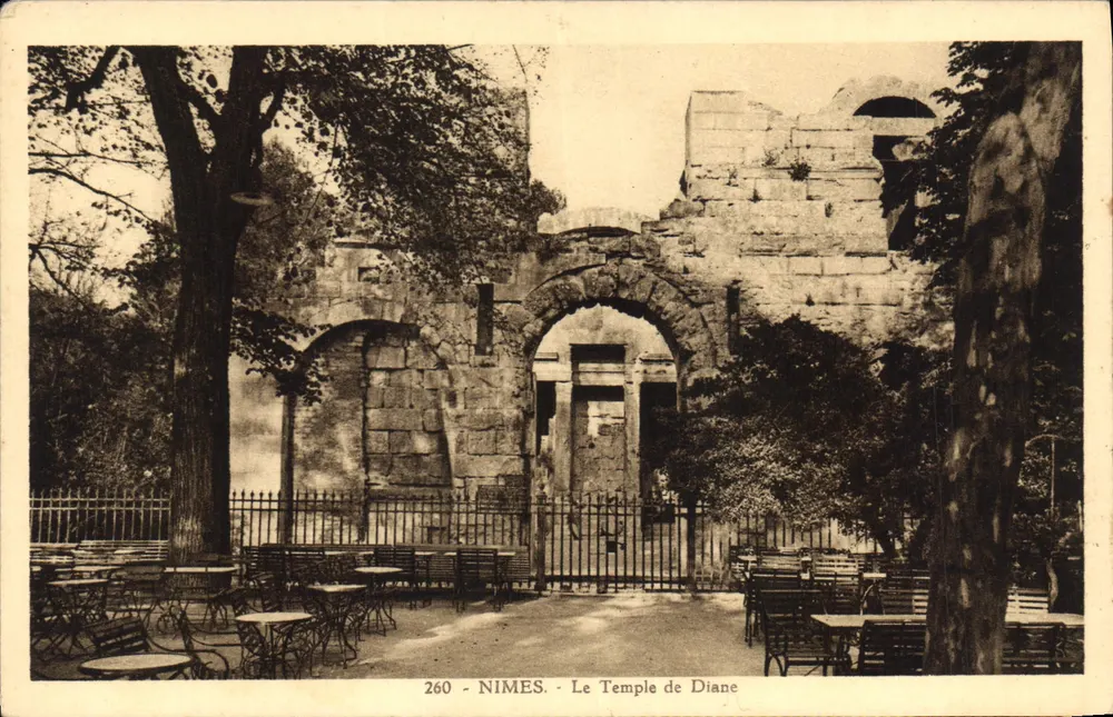 Nîmes - O Templo de Diana — editor La Cigogne, Marselha, n° 260 - Frente