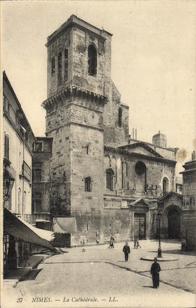 Nîmes — A Catedral — LL. n°37 - Frente