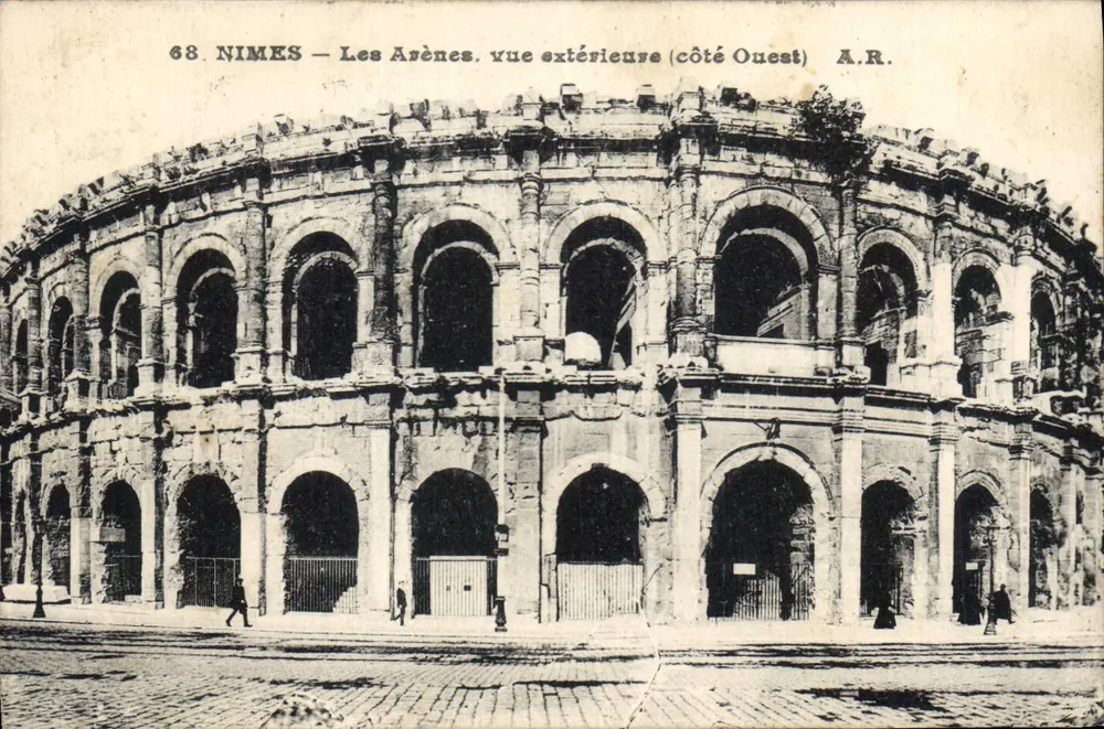 Nîmes — Die Arenes. Äußere Ansicht (Westseite) — A.R. n°68 - Vorderseite