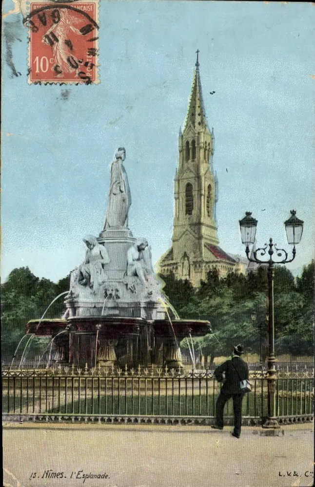 Nîmes. A Esplanada — Fonte da Virgem e Igreja — L.V.& C. - Frente