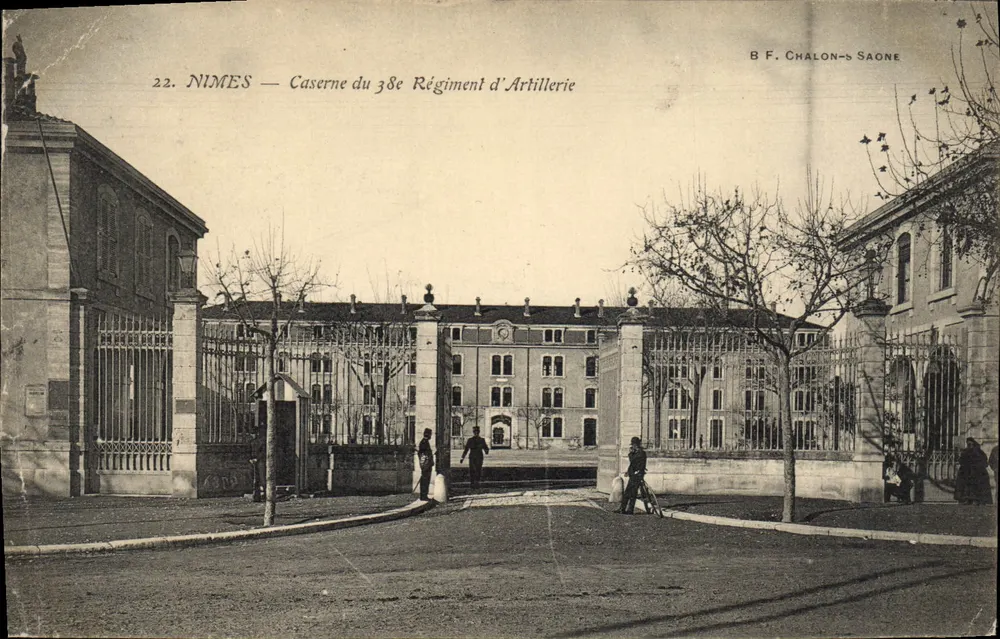 Nîmes — Kasernen des 38. Artillerieregiments — B.F. Chalon-sur-Saône - Vorderseite