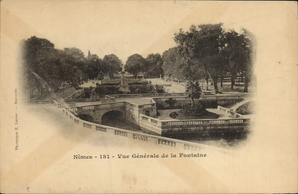 Nîmes - Allgemeiner Blick auf die Fontaine — Phototypie E. Lacour — Marseille — n°181 - Vorderseite