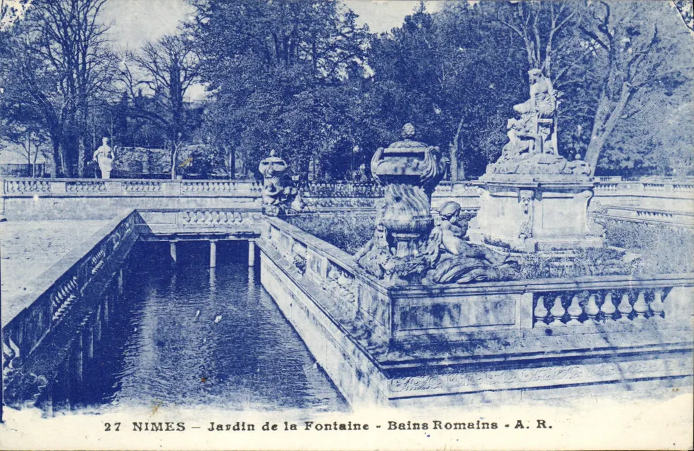 Nîmes — Garten der Fontaine — Römische Bäder — A.R. - Vorderseite