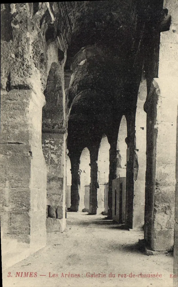 NIMES — Die Arenen: Erdgeschoss-Galerie — Éditions de la Poste - Vorderseite