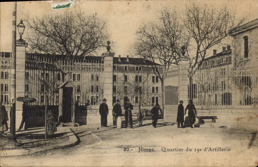 Nîmes. Bairro do 19º de Artilharia — editor desconhecido, n° 30 - Frente