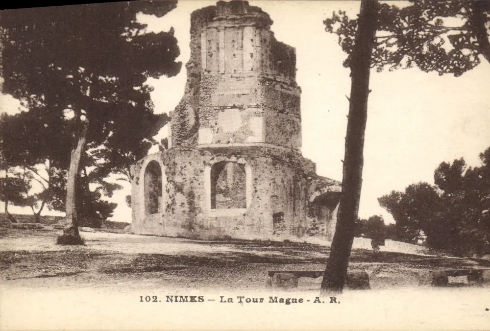 Nîmes — A Torre Magna — A. R. — n° 102 - Frente