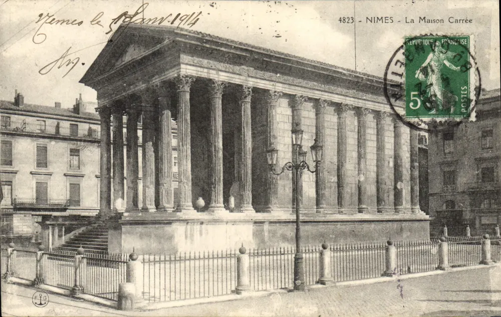 Nîmes - A Maison Carrée — editor desconhecido, n° de série 4823 - Frente