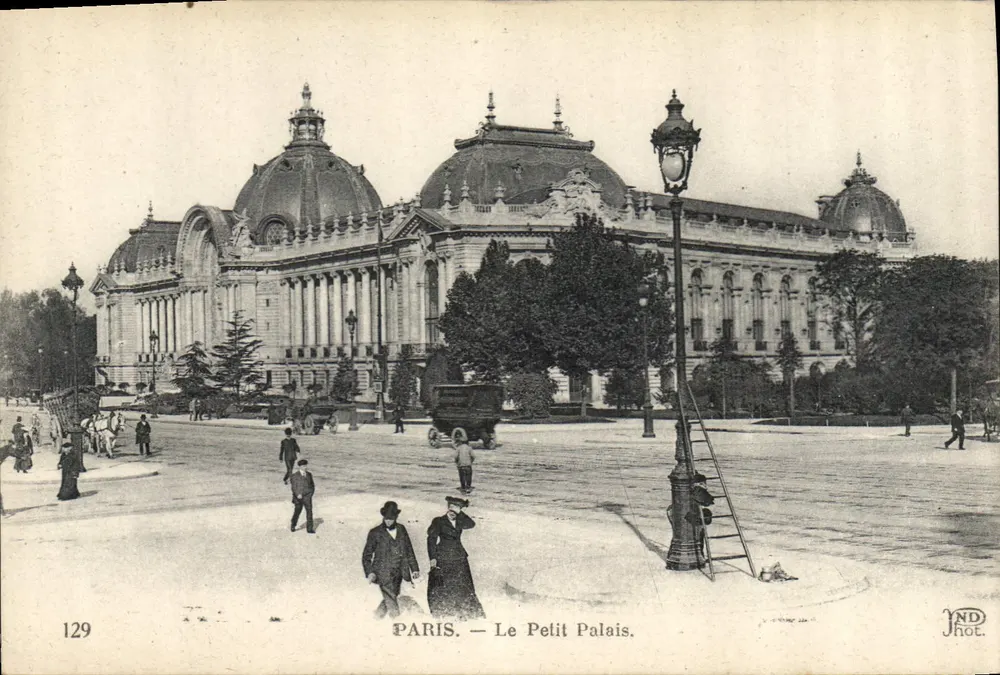 Paris — Le Petit Palais — IND Phot. - Frente