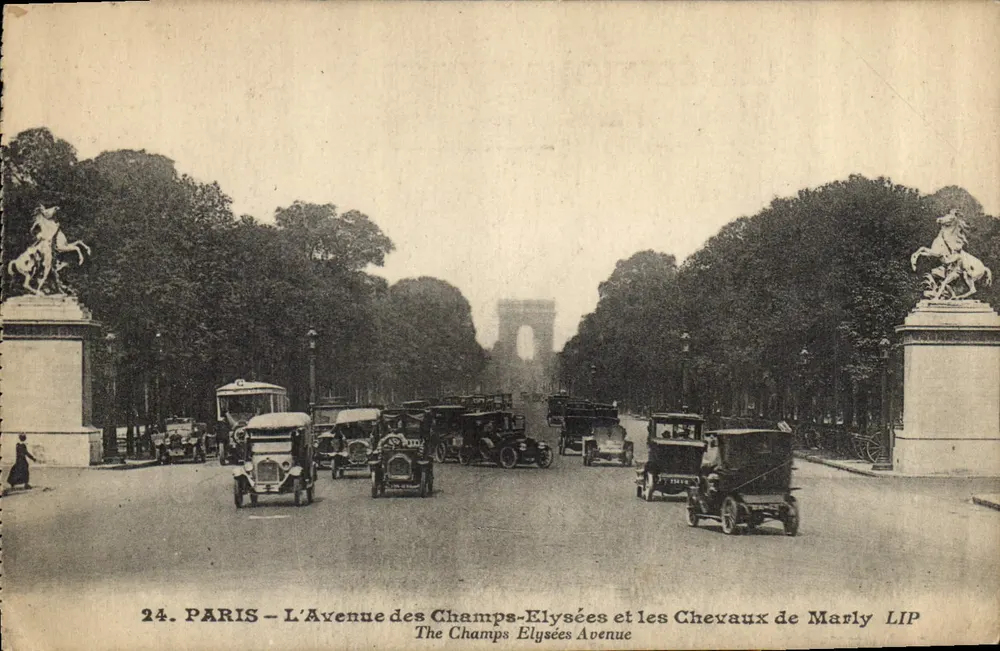 Paris – Die Avenue des Champs-Élysées und die Pferde von Marly — LIP - Vorderseite