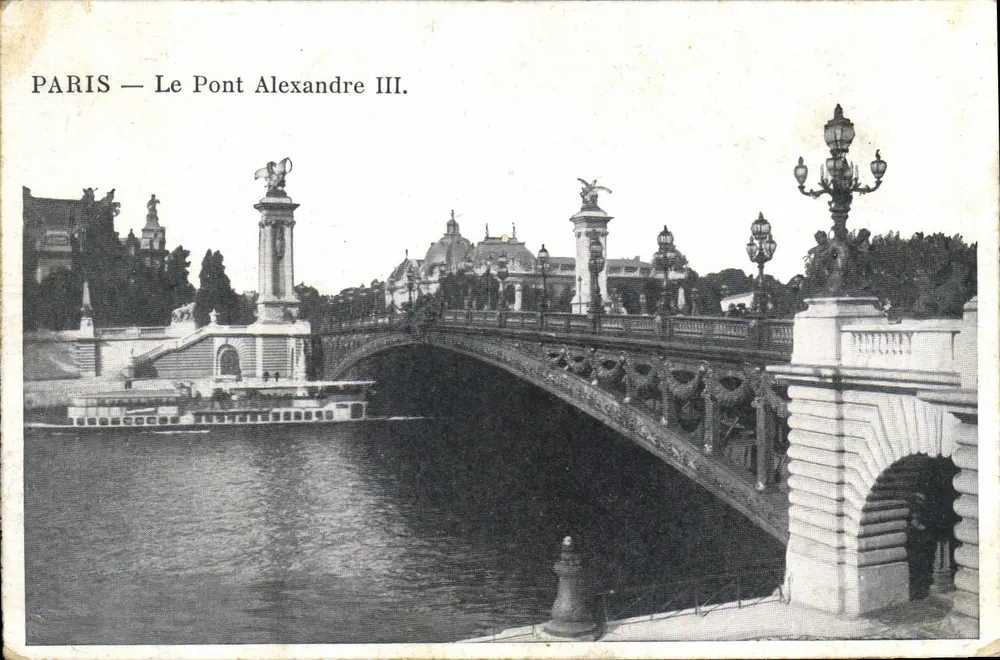 PARIS — O Ponte Alexandre III. - Frente