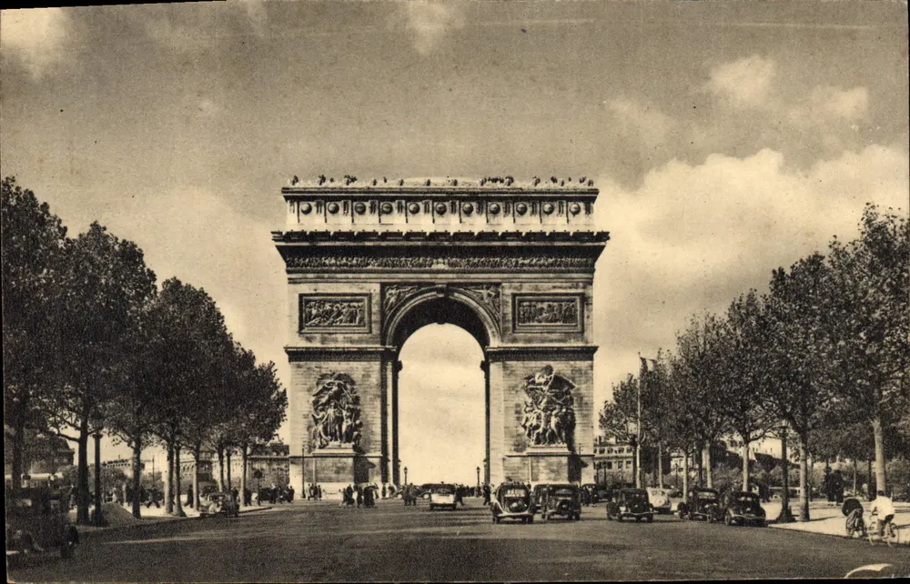 Arco do Triunfo — Paris — Editor: Art A. Leconte, n° 533 - Frente