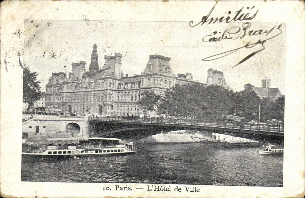 Paris — O Hôtel de Ville — Editor Petit Parisien, N° 10 - Frente