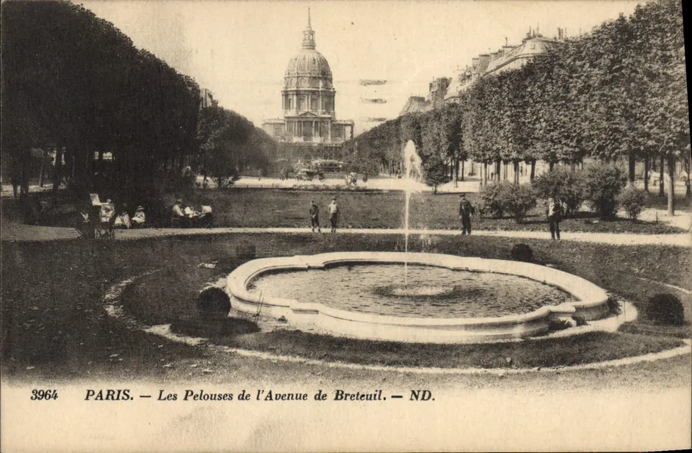 Paris — Die Wiesen der Avenue de Breteuil — ND. - Vorderseite