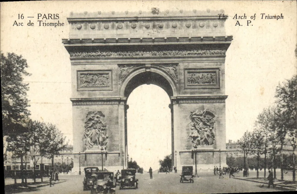 Paris — Arco do Triunfo — A. P. - Frente