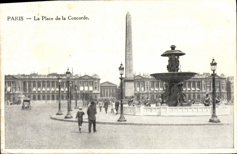 PARIS — A Praça da Concorde. — Editor não identificado, número de série não visível. - Frente