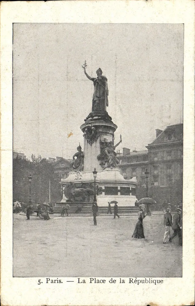 Paris — A Praça da República — Coleção do Petit Parisien, N° 5 - Frente