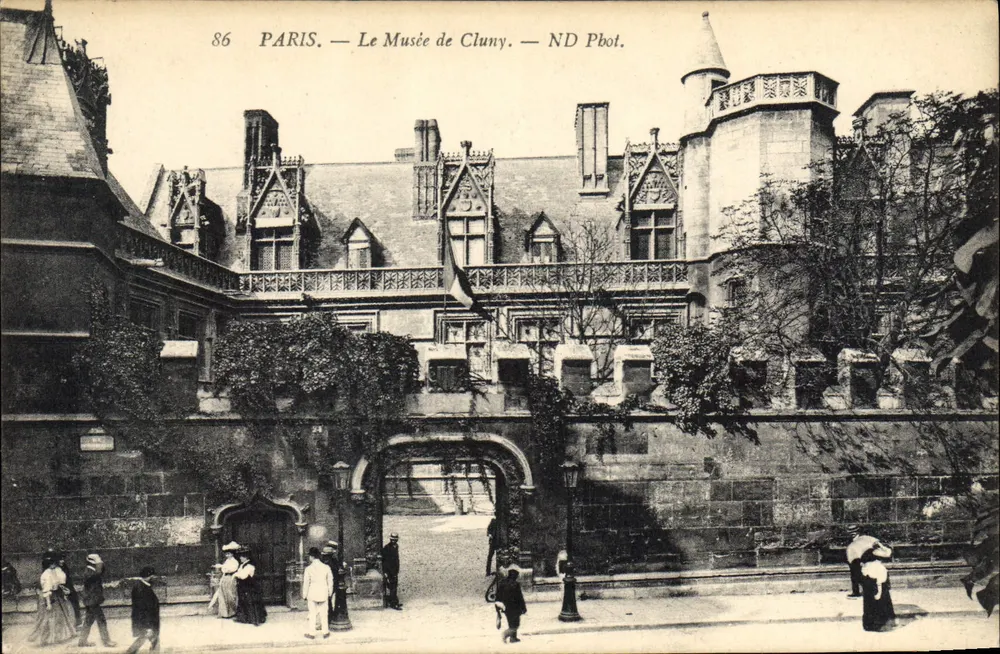 Paris — O Museu de Cluny — ND Pbot. - Frente