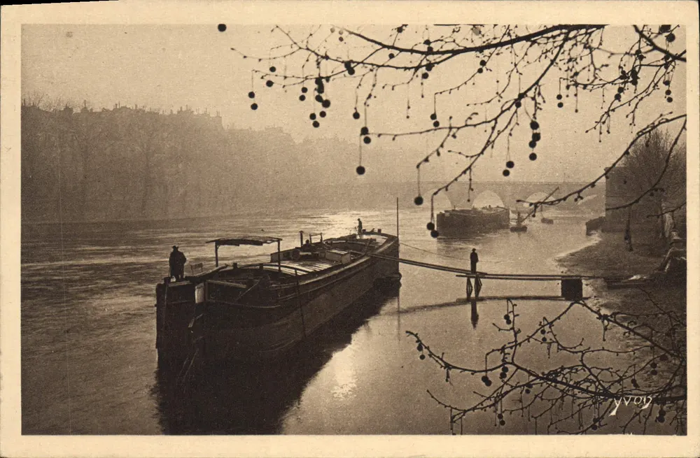 Chaland na Seine — Barges na Seine — Edição de Arte YVON, Série 25 - Frente