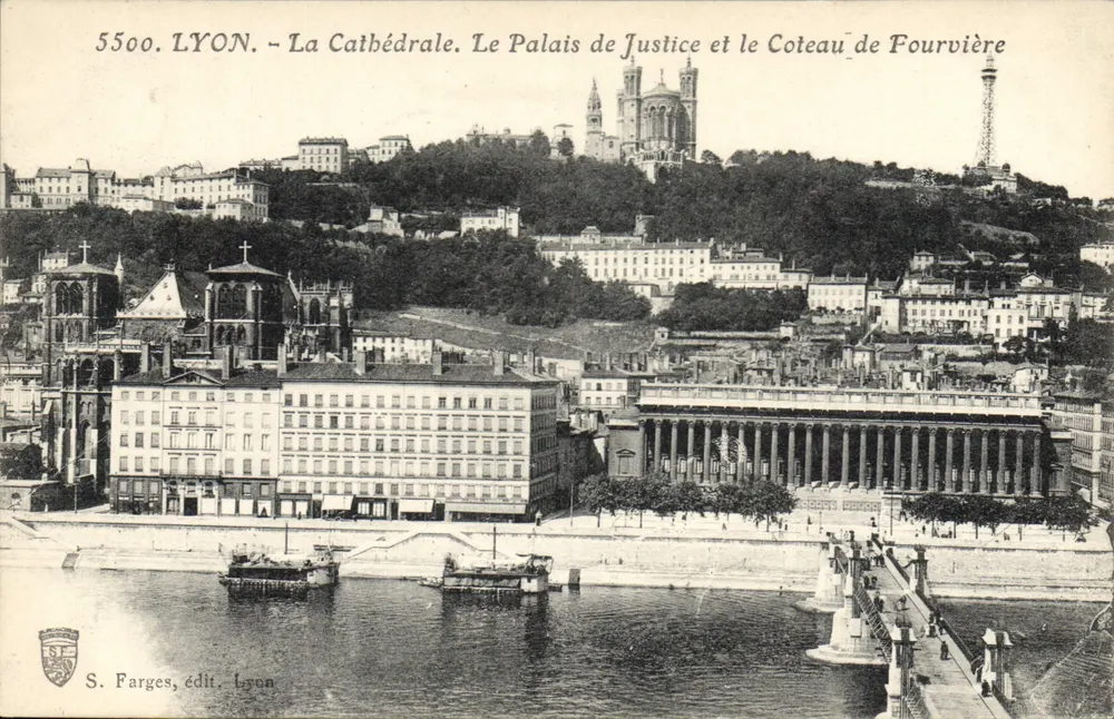 LYON. — Die Kathedrale, Das Palais de Justice und der Coteau de Fourvière — S. Farges, Verlag Lyon, Nr. 5500 - Vorderseite
