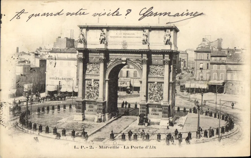 Marselha - A Porta de Aix — vista do arco triunfal com inscrições e lojas — L. P. - 2 - Frente
