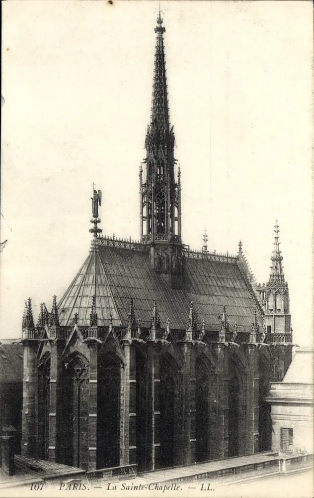 Paris — A Capela Santa — LL. n° 107 - Frente