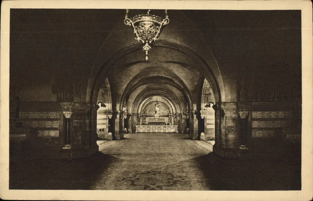 A Cripta — Nossa Senhora da Guarda — Edições de Arte da Basílica - Frente