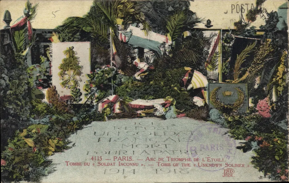 त्रियंग द्वार — अज्ञात सैनिक के समाधि — पेरिस — 1914-1918 - आगे
