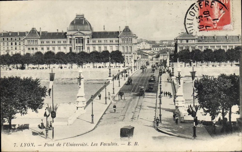 LYON — Ponte da Universidade. As Faculdades. — E.R. - Frente