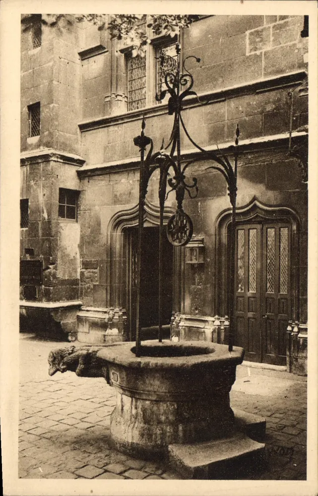 Cluny - O Velho Poço — Século XV — Edição de Arte YVON, Paris, série 12 n°235 - Frente