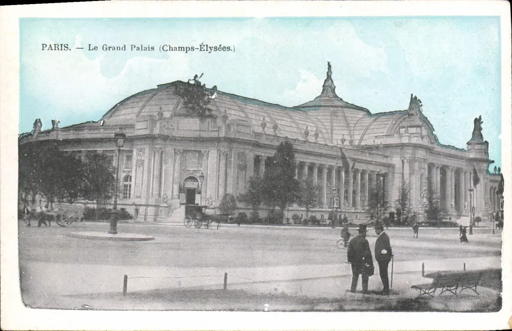 Paris — O Grande Palácio (Champs-Élysées.) - Frente