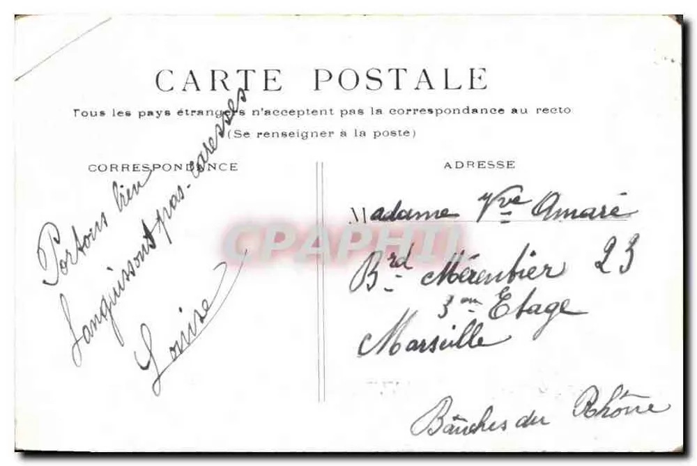 Paryż. La Madeleine — widok fasady neoklasycznej z końskimi wozami — wydawca nie widoczny - Rewers