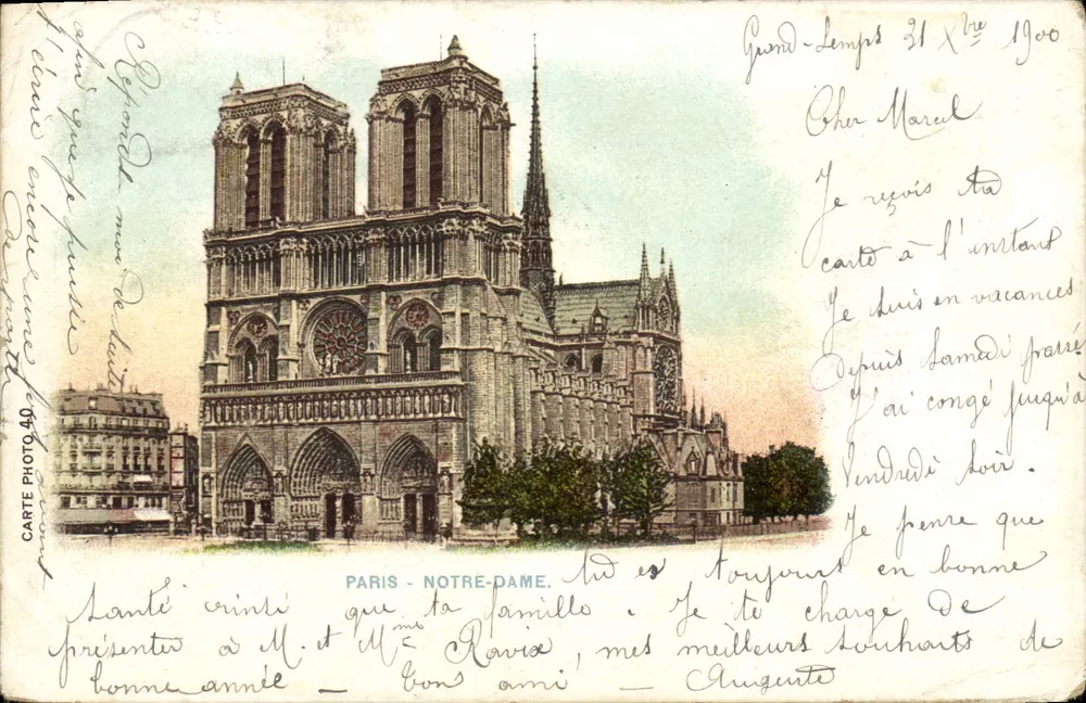 PARIS - NOTRE-DAME — vista da catedral — Dépôt de la Photo 40 - Frente