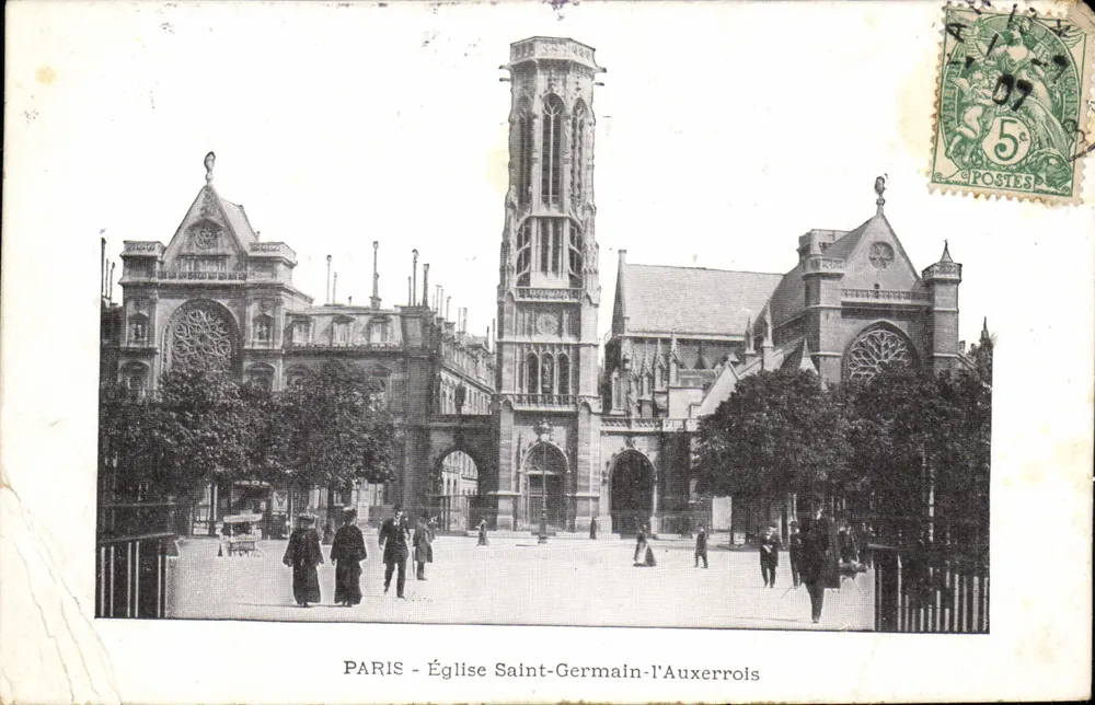 Paris - Igreja de Saint-Germain-l'Auxerrois — vista do edifício com seu campanário e rosáceas, editor desconhecido - Frente