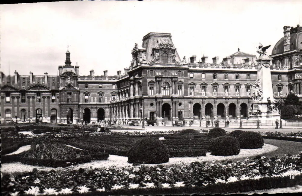 O Louvre — Jardim das Tuileries — Edug 13 - Frente