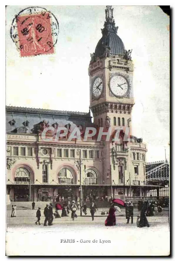 PARIS - Estação de Lyon — vista do edifício com seu relógio — editor Terrence - Frente