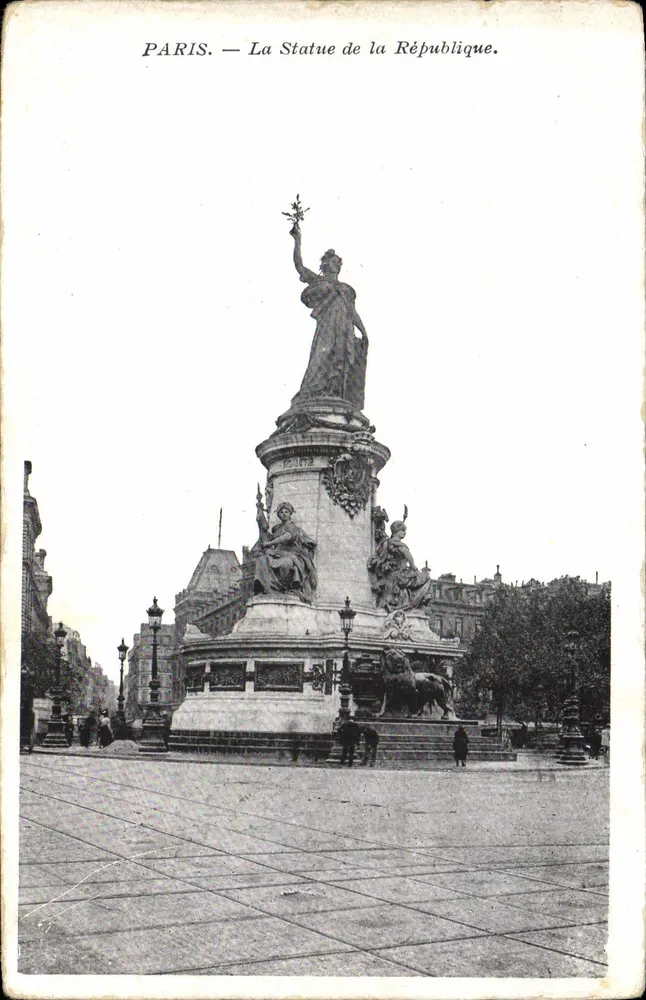 Paris — A Estátua da República — Editor não identificado, número de série não visível - Frente
