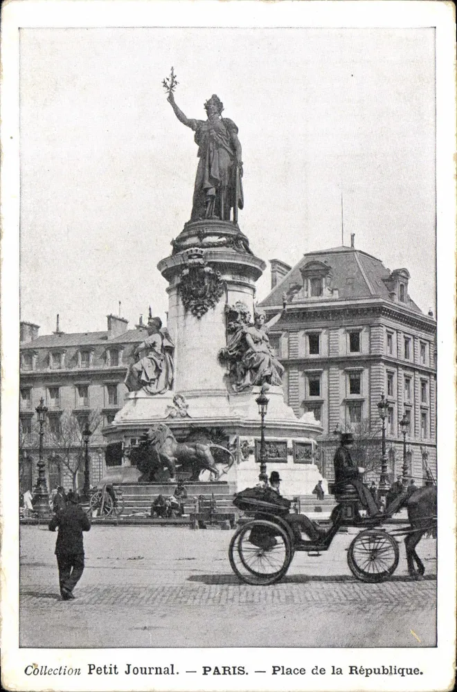 Praça da República — Paris — Coleção Petit Journal - Frente