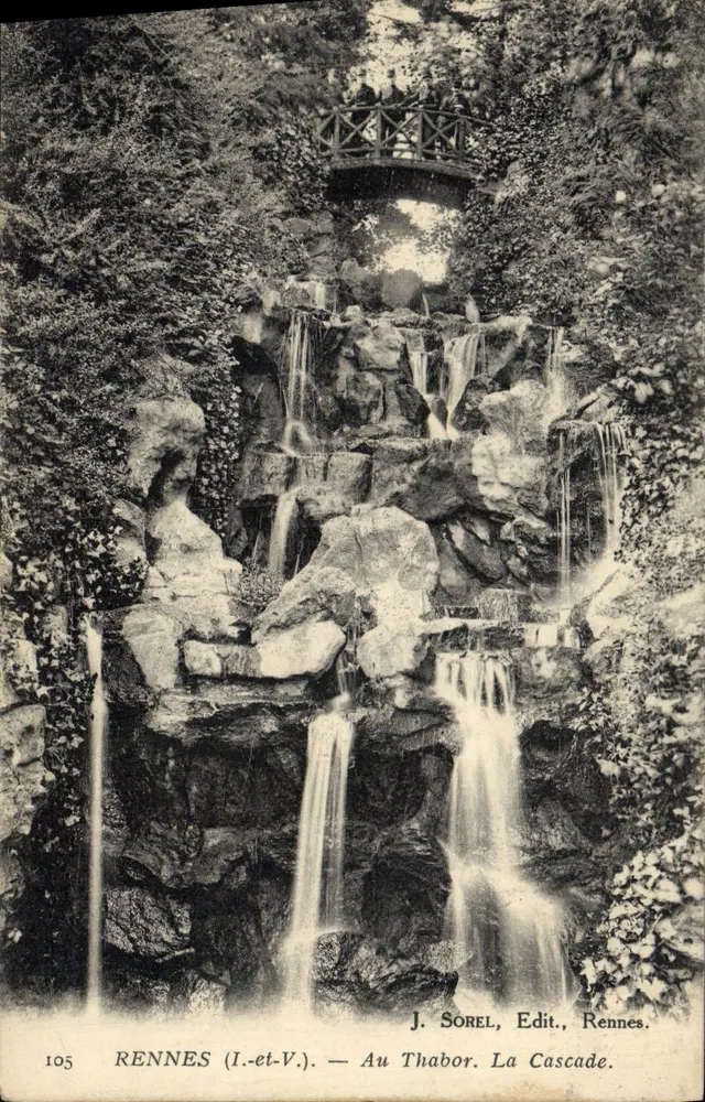 Rennes (I.-et-V.) — Au Thabor. A Cascata — J. Sorel, Editor, Rennes. - Frente