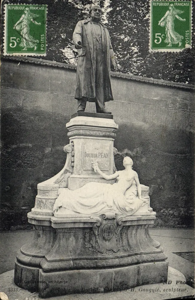 Estatua do Dr. Pean — Paris — ND Photo - Frente