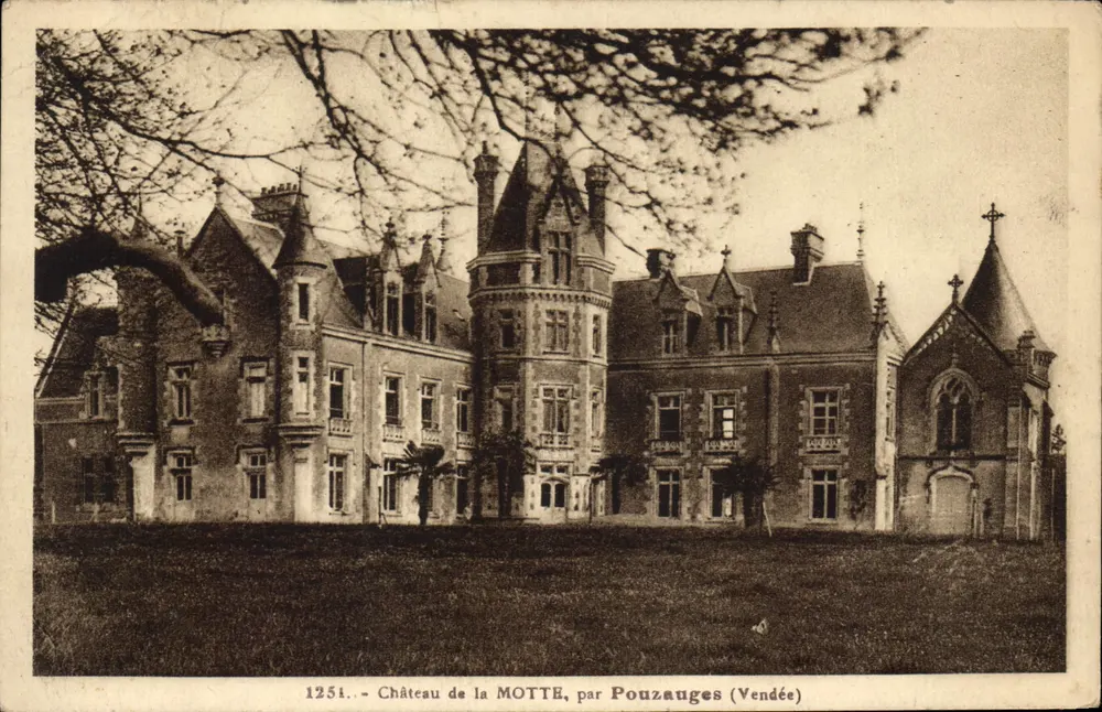 Schloss la MOTTE — Pouzauges (Vendée) — Phototypie Jehly - Vorderseite